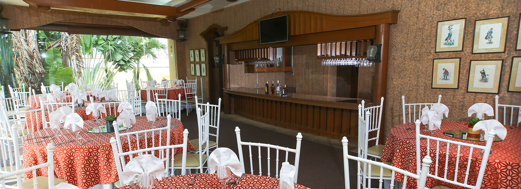 Sherwood-Hills-muligan-bar